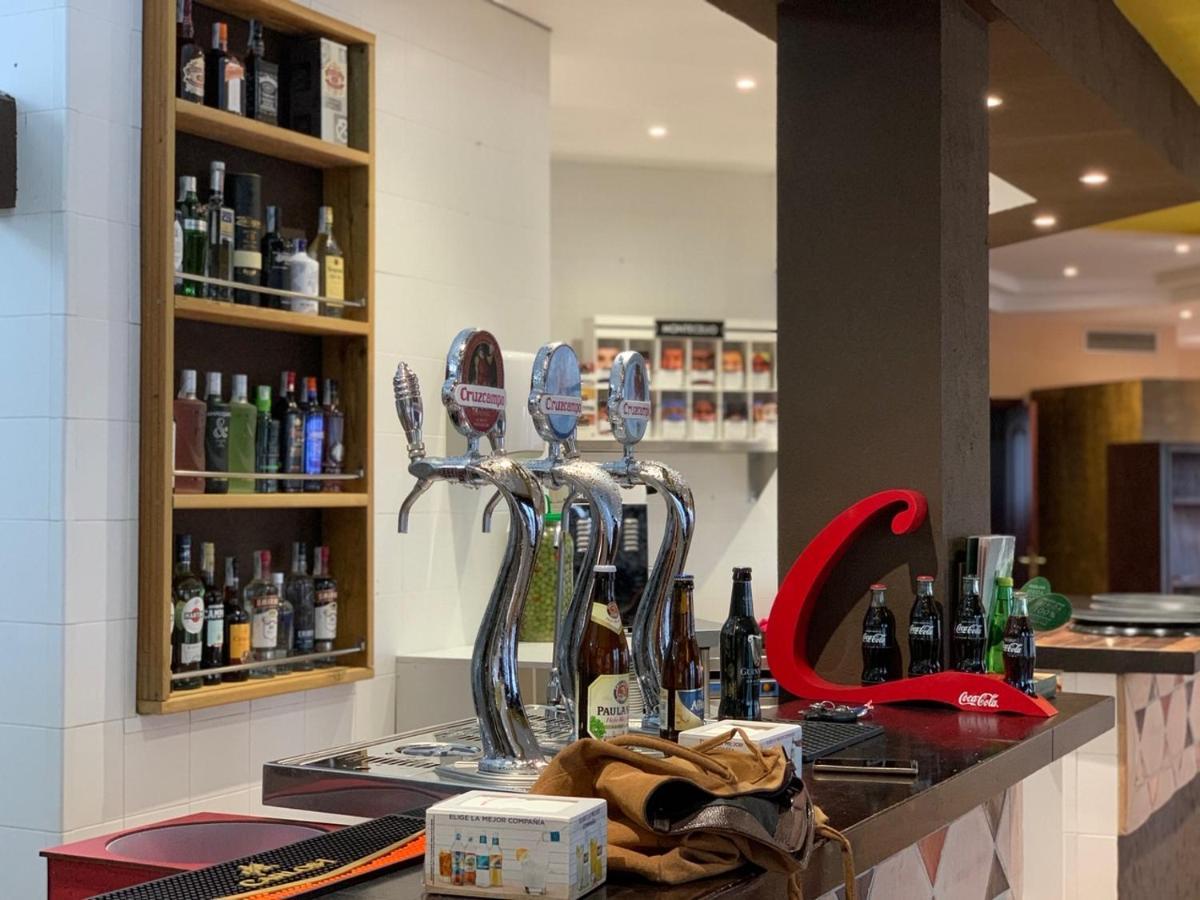 Hostal Restaurante Benalup Golf Extérieur photo