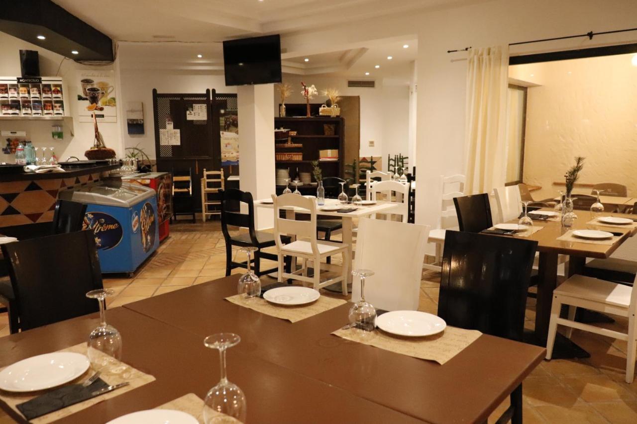 Hostal Restaurante Benalup Golf Extérieur photo